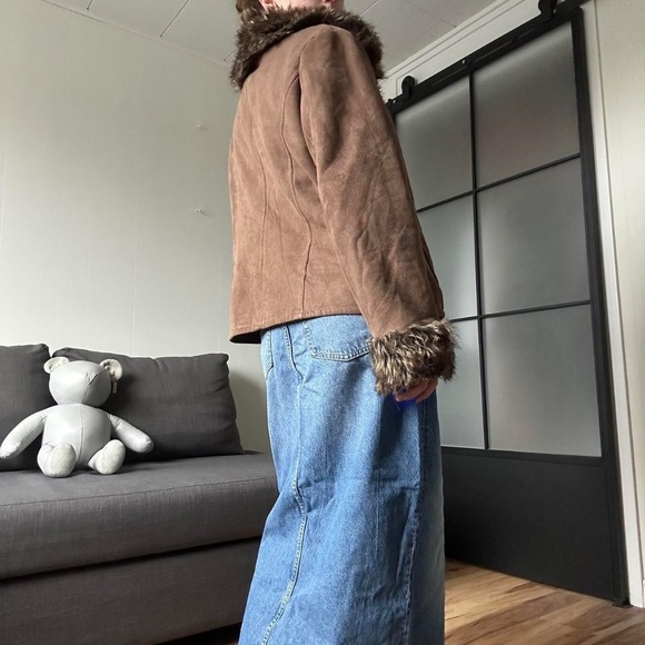Vintage y2k Brown Faux Suede, Fur Interior Jacket - Picture 4 of 8